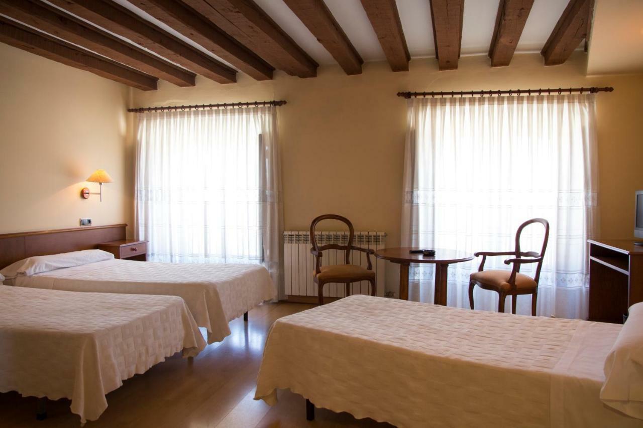 Tirso De Molina Hotel Almazán Екстериор снимка